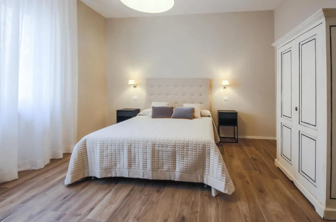 Apartments Florence- Novella Bloom