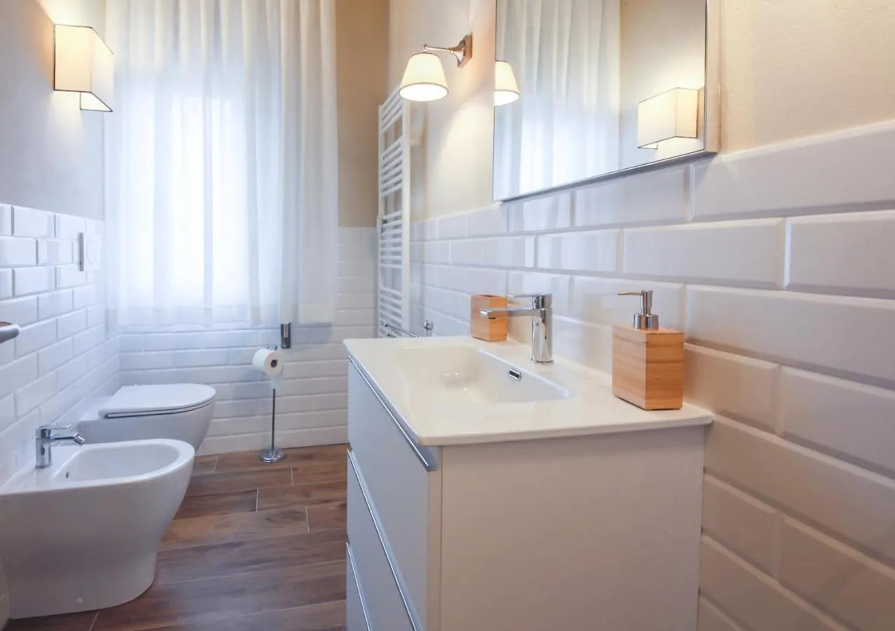 Apartments Florence- Novella Bloom